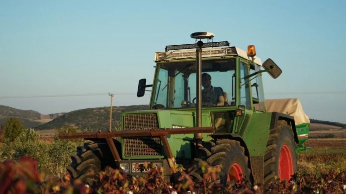 Την χαριστική βολή στους Αγροτες δίνει η προς υπογραφή συμφωνία ελεύθερου εμπορίου Μercosur για εισαγωγή προιόντων με ανταγωνιστικές τιμές