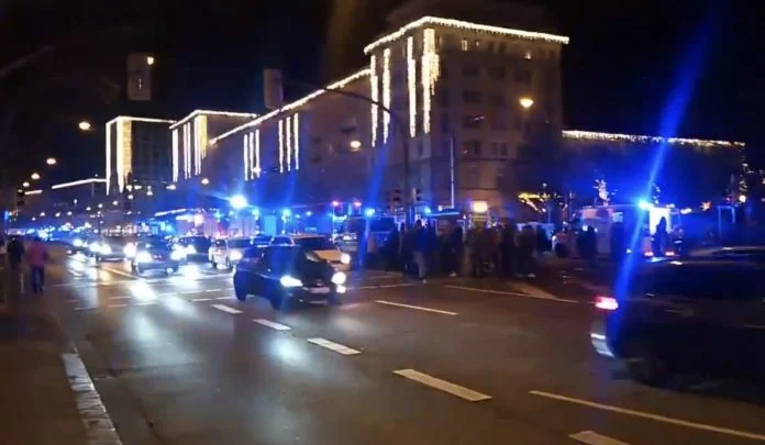 Ο ισλαμιστής δολοφόνος που προσπαθούν να τον παρουσιάσουν ως «άθεο ακτιβιστή κατά του Ισλάμ», έφερνε παράνομους μετανάστες και τους εξασφάλιζε άσυλο;
