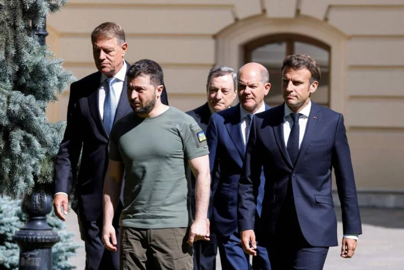 Ο Ούγγρος υπουργός Εξωτερικών Peter Szijjarto, ισχυρίζεται πως η Ε.Ε. θέλει 3.Π.Π για να μη μάθουν οι Ευρωπαίοι που χάθηκαν τα τεράστια ποσά που διοχετεύονται στο Κίεβο!