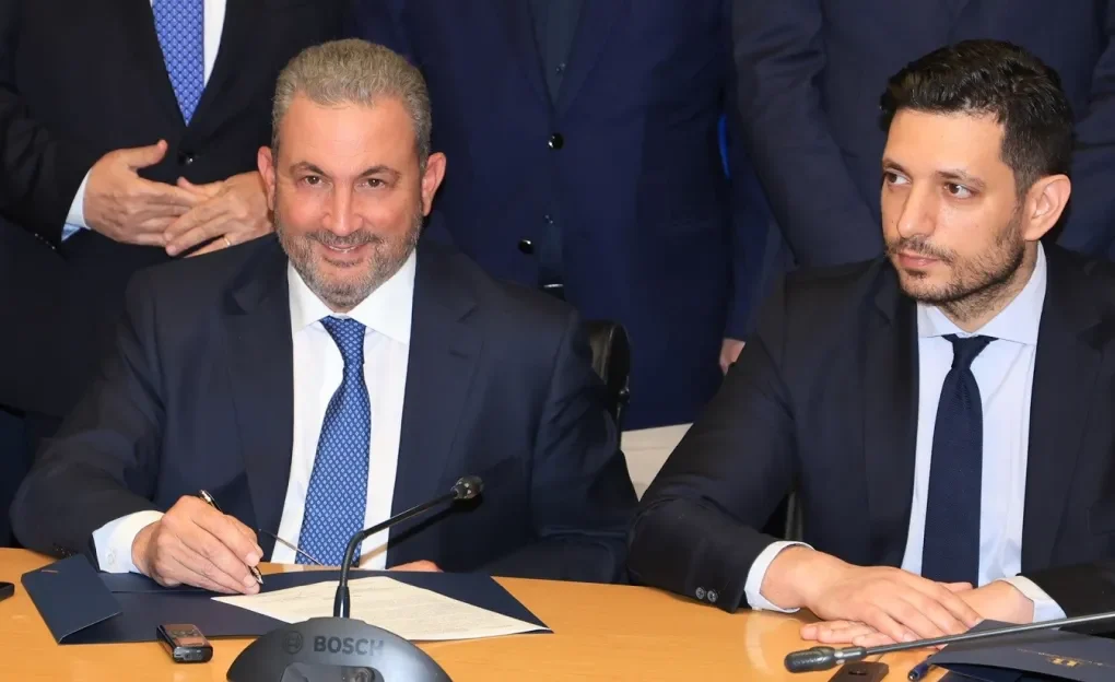 Το φαγοπότι συνεχίζεται χωρίς καμία αιδώ: Έδωσαν το έργο της σιδηροδρομικής γραμμής Λάρισας – Βόλου στον ΑΚΤΟΡΑ ΤΟΥ ΕΞΑΡΧΟΥ που διώκεται για την απάτη της 717!