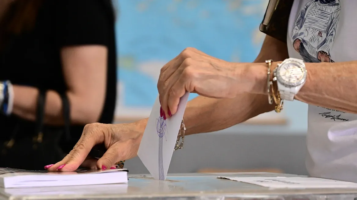 ΜΕΤΡΗΣΗ-ΣΟΚ! ΤΟ 53% θεωρεί ότι ΝΔ, ΠΑΣΟΚ και ΣΥΡΙΖΑ «είναι ίδια»…