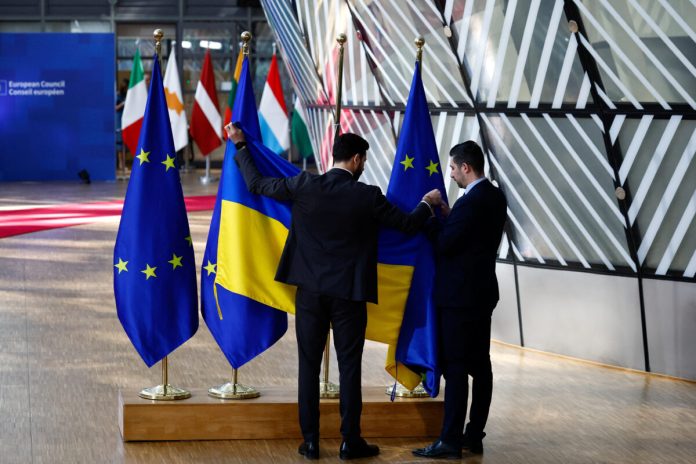 Έκθεση «καίει» τη Δύση: «Έχει δώσει περισσότερα λεφτά στη Ρωσία για καύσιμα, από όσα στην Ουκρανία για βοήθεια»