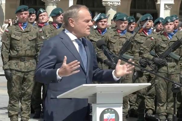 Στείλτε τους στην Ελλάδα και στον Κούλη που τους θέλει! Ξεκάθαρο μήνυμα Τουσκ προς Γερμανία: Η Πολωνία δεν θα δεχθεί λαθρομετανάστες!