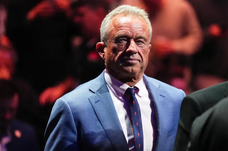 Ο RFK Jr. «Θα ενθαρρύνουμε τους Αμερικανούς να χρησιμοποιούν φορητές συσκευές» – (κυβερνητικές συσκευές παρακολούθησης πριν από το 2030!)