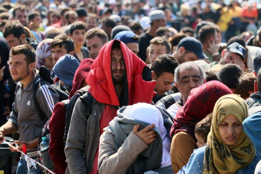 ΕΘΝΙΚΗ ΠΡΟΔΟΣΙΑ ΧΩΡΙΣ ΠΡΟΗΓΟΥΜΕΝΟ – Ο ΜΗΤΣΟΤΑΚΗΣ ΥΠΕΓΡΑΨΕ ΤΟΝ ΞΕΡΙΖΩΜΟ ΤΟΥ ΕΛΛΗΝΑ ΑΠ’ ΤΗ ΓΗ ΤΟΥ – 16.000 ΧΩΡΙΑ ΠΑΡΑΔΙΔΟΝΤΑΙ ΣΕ ΙΣΛΑΜΙΚΕΣ ΔΟΜΕΣ ΛΑΘΡΟΜΕΤΑΝΑΣΤΩΝ!