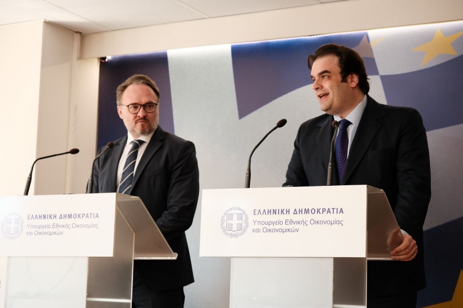 ΚΟΛΑΣΗ ΑΠΟ ΚΟΜΙΣΙΟΝ ΣΤΑ ΜΟΥΤΡΑ ΤΟΥ ΠΙΕΡΡΑΚΑΚΗ – ΤΟ ΡΕΥΜΑ ΣΤΗΝ ΕΛΛΑΔΑ ΕΙΝΑΙ ΠΑΝΑΚΡΙΒΟ – ΟΙ ΠΟΛΙΤΕΣ ΠΛΗΡΩΝΟΥΝ ΤΟ ΚΟΣΤΟΣ ΤΗΣ ΠΡΑΣΙΝΗΣ ΑΠΑΤΗΣ ΤΟΥ ΜΗΤΣΟΤΑΚΗ – ΚΑΤΑΠΙΕ ΤΗΝ ΓΛΩΣΣΑ ΤΟΥ Ο ΛΑΛΙΣΤΑΤΟΣ ΓΑΛΑΖΙΟΣ