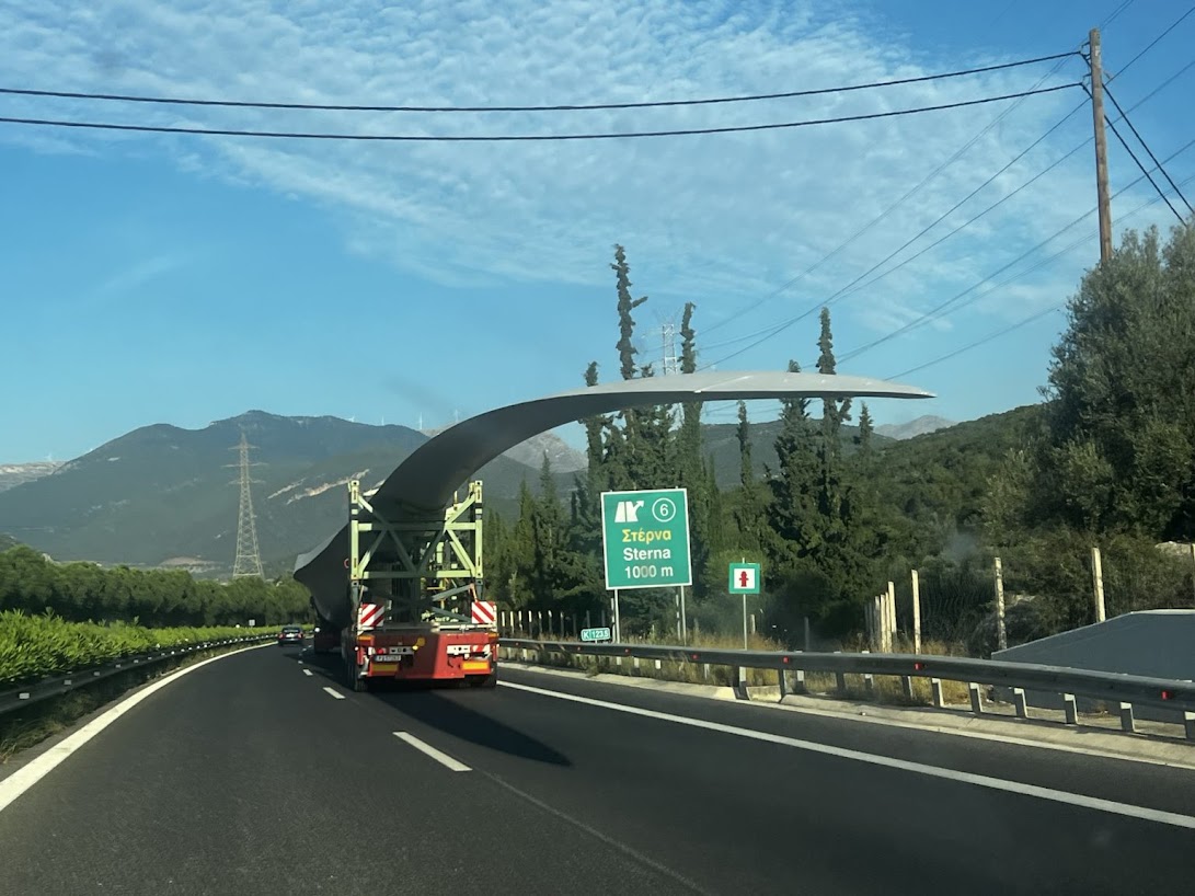 Σε ΑΠΟΛΥΤΟ ΣΥΝΤΟΝΙΣΜΟ οι εμπρησμοί των δασών και οι ανεμογεννήτριες…