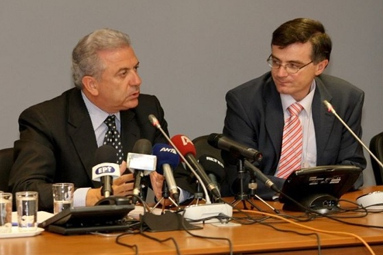 Κάποιοι τα φώναζαν εδώ και χρόνια – Η Μαρία Μαραγγέλη, γραμματέας του Φρουζή, καίει τον Αβραμόπουλο: «Άρπαξε 200.000 ευρώ για να προωθήσει τα εμβόλια Η1Ν1» – Στο κόλπο και ο γνώριμος Σωτήρης Τσιόδρας