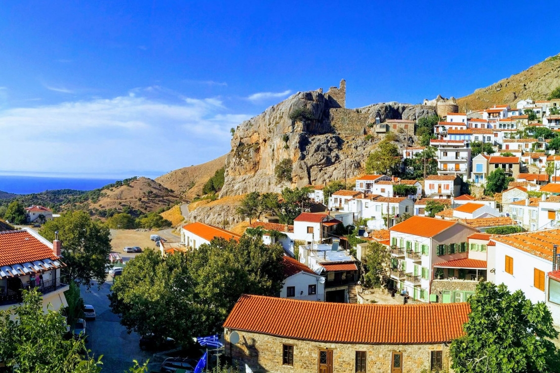 ΞΕΠΟΥΛΑΝΕ ΤΗΝ ΠΑΤΡΙΔΑ ΚΟΜΜΑΤΙ-ΚΟΜΜΑΤΙ! ΜΕΧΡΙ ΚΑΙ 90% ΤΩΝ ΕΞΟΧΙΚΩΝ ΣΠΙΤΙΩΝ ΠΑΝΕ ΣΕ ΞΕΝΑ ΧΕΡΙΑ – ΟΙ ΕΛΛΗΝΕΣ ΜΟΝΟ ΒΛΕΠΟΥΝ!