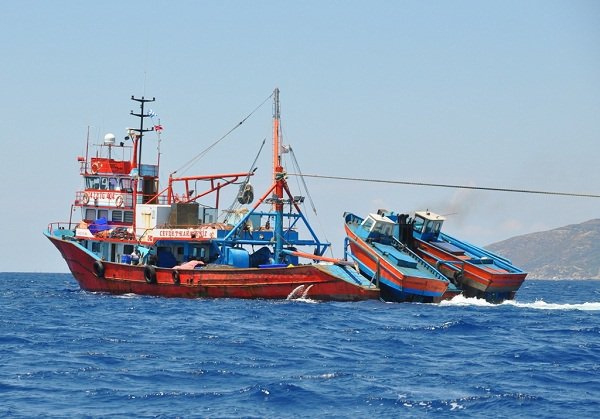 ”ΜΑΚΡΥ ΧΕΡΙ” ΤΟΥ ΕΡΝΤΟΓΑΝ ΟΙ ΤΟΥΡΚΟΙ ΨΑΡΑΔΕΣ ΚΑΝΟΥΝ… «ΑΠΟΒΑΣΗ» ΣΤΙΣ ΕΛΛΗΝΙΚΕΣ ΑΚΤΕΣ ΜΕ ΤΟ ΛΙΜΕΝΙΚΟ ΝΑ «ΚΟΙΤΑΕΙ» – ΚΑΜΙΑ ΑΝΤΙΔΡΑΣΗ ΑΠΟ ΤΗΝ ΚΥΒΕΡΝΗΣΗ ΤΩΝ ΠΡΟΣΚΥΝΗΜΕΝΩΝ – ΣΕ ΕΞΕΛΙΞΗ «ΕΙΣΒΟΛΗ» ΕΝ ΚΑΙΡΩ ΕΙΡΗΝΗΣ
