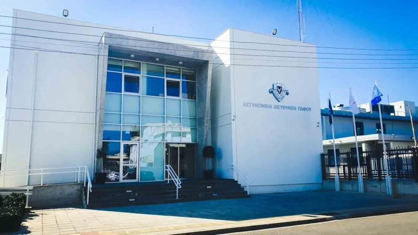 Πώς η αστυνομία της Κύπρου εκφοβίζει και απειλεί τα θύματα σεξουαλικής κακοποίησης εάν ο δράστης είναι «σημαντικός» (βίντεο)