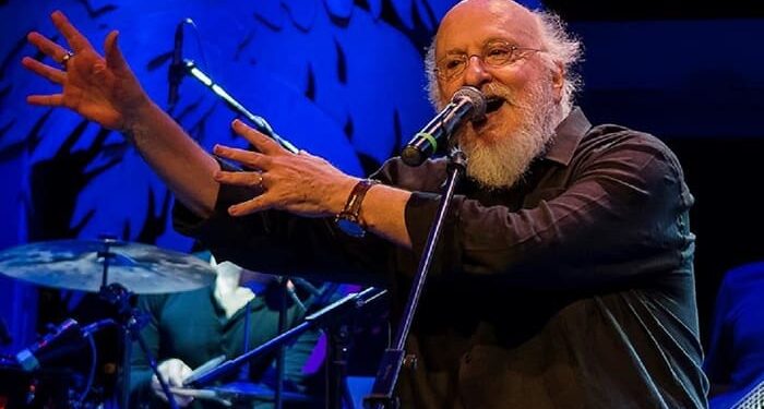 Διονύσης Σαββόπουλος: Πέθανε «χτυπημένος» από τον καρκίνο – Ζητούσε υποχρεωτικούς εμβολιασμούς ακόμη και μέσω απειλών στην περίοδο της πανδημίας