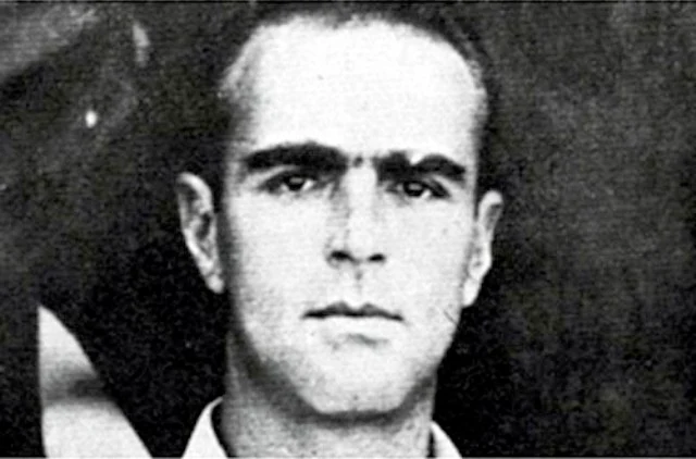“Η CIA αναφέρει τον Καραμανλή ως συνεργάτη των Γερμανών!”