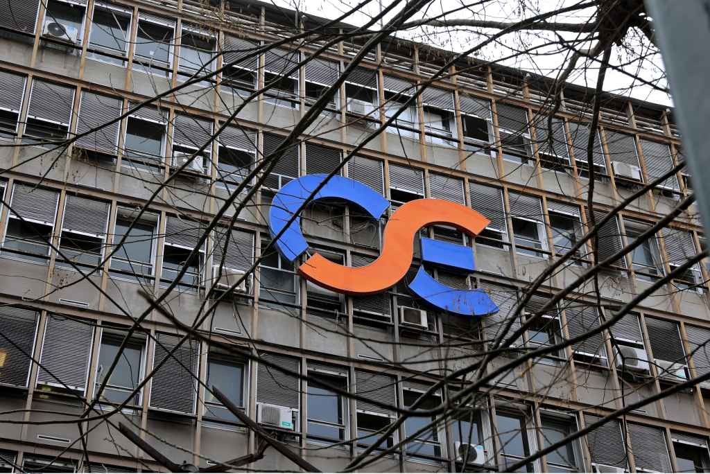 Με μεθόδους σκληρής μαφίας εξαφανίζουν τα στοιχεία πριν την δίκη – Άγνωστοι εισέβαλαν στα γραφεία της ΕΡΓΟΣΕ και άρπαξαν ηλεκτρονικούς υπολογιστές