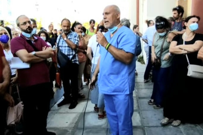 Χείμαρρος ο Αθανάσιος Καλογερίδης – Δεκάδες οι παρενέργειες από τα εμβόλια – Σοκάρουν οι αποκαλύψεις