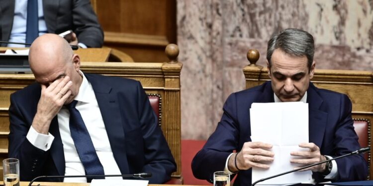 Νίκος Δένδιας, ένα δημιούργημα των μέσων ενημέρωσης που ψηφίζει ότι πει ο Μητσοτάκης «διαφοροποιούμενος»