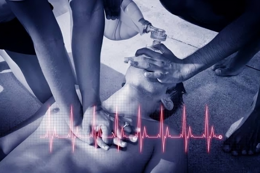 Χάος σε όλη την Ελλάδα – Άνθρωποι καταρρέουν ξαφνικά σε πλατείες, πάρκα, καταστήματα εστίασης, χώρους άθλησης και αναψυχής – Τεράστια τα προβλήματα από τις παρενέργειες των εμβολίων