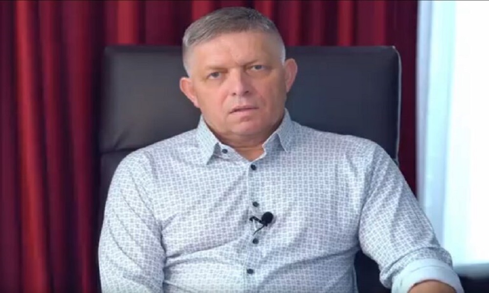 Ρόμπερτ Φίτσο: «Η Ουκρανία είναι μια μαύρη τρύπα που καταπίνει δισεκατομμύρια ευρώ»