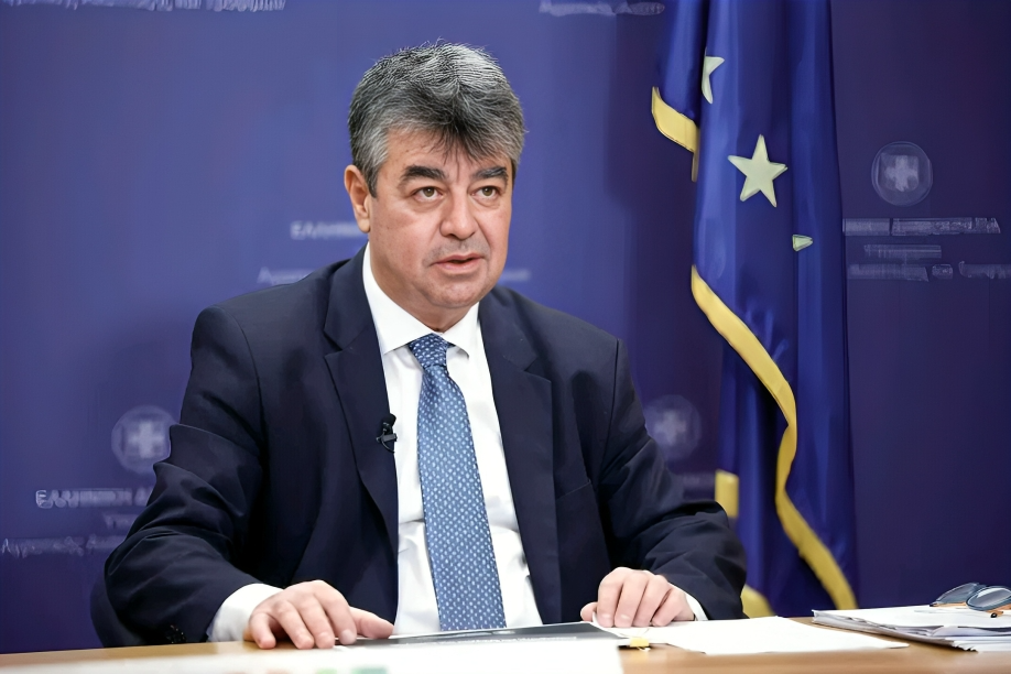 Χαράλαμπος Μπιλλίνης: Ο Πρύτανης του Πανεπιστημίου Θεσσαλίας που αποφασίζει για τη θανάτωση των ζώων, προωθεί έντομα για ανθρώπινη κατανάλωση μαζί με τους συνεργάτες του