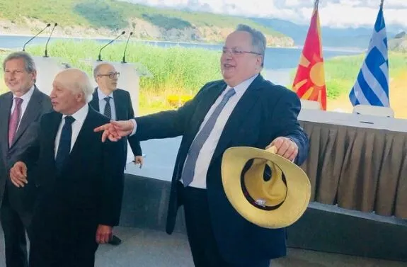 Κουίζ: σε ποια χώρα του πλανήτη γη δίνουν ιερές έννοιες όπως η λέξη Μακεδονία και λένε ότι θα έχουμε και οφέλη;;;;