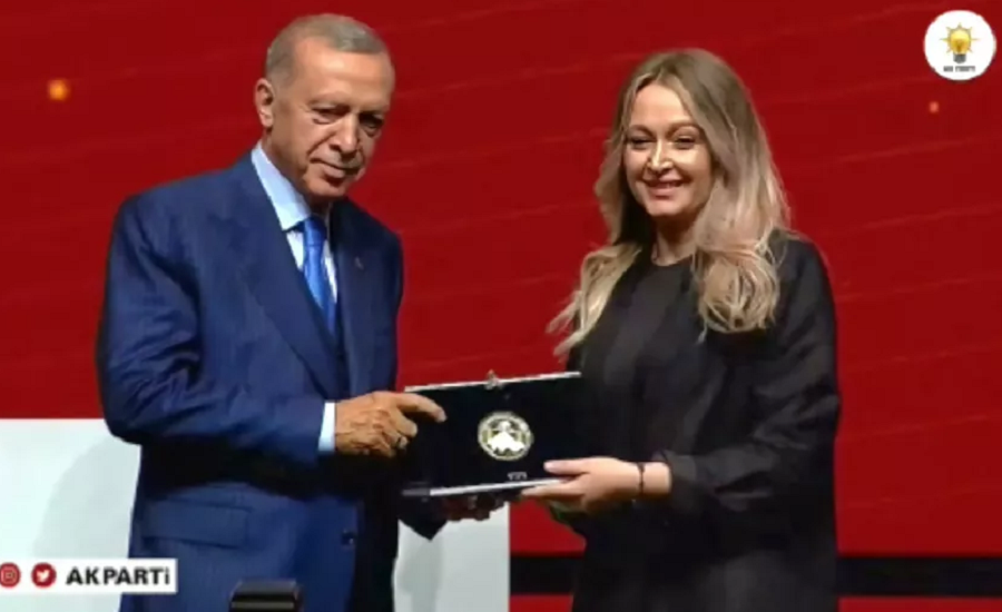 ΟΡΓΙΑΖΕΙ Η ΜΙΤ ΣΤΗΝ ΕΛΛΑΔΑ! ΑΚΡΩΣ ΠΡΟΚΛΗΤΙΚΗ Η ΤΟΥΡΚΟΠΡΑΚΤΟΡΙΣΣΑ ΑΣΑΦΟΓΛΟΥ ΠΟΥ ΘΕΛΕΙ ΝΑ ΚΑΤΑΛΥΣΕΙ ΔΙΕΘΝΕΙΣ ΣΥΝΘΗΚΕΣ ΚΑΙ ΝΑ ΤΟΥΣ ΑΝΑΓΝΩΡΙΣΟΥΜΕ ΩΣ ΤΟΥΡΚΟΥΣ – ΤΗΝ ΠΛΑΚΩΣΕ ΣΤΑ… ΟΘΩΜΑΝΙΚΑ ΚΥΠΡΙΟΣ ΕΥΡΩΒΟΥΛΕΥΤΗΣ [ΒΙΝΤΕΟ]