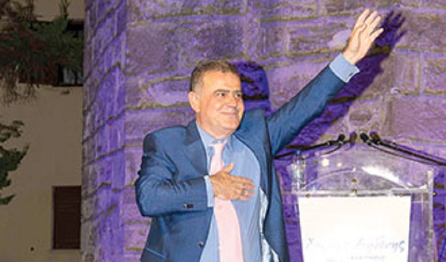 ΒΟΥΤΗΓΜΕΝΟΙ ΣΤΗ ΣΗΨΗ ΚΑΙ ΣΤΑ ΣΚΑΝΔΑΛΑ: ΕΚΘΕΤΟΣ Ο ΠΡΑΣΙΝΟΜΟΥΡΗΣ ΑΗΔΟΝΗΣ – ΑΠΕΥΘΕΙΑΣ ΑΝΑΘΕΣΕΙΣ ΑΠΟ ΤΟΝ ΔΗΜΑΡΧΟ ΠΑΛΛΗΝΗΣ ΣΤΟΝ ΓΕΩΡΓΙΟΥ ΤΗΣ… ΣΤΡΑΤΙΝΑΚΗ – ΕΧΟΥΝ ΠΕΣΕΙ ΜΕ ΤΟ ΚΕΦΑΛΙ ΣΤΟΝ ΚΟΥΒΑ ΜΕ ΤΟ ΜΕΛΙ…