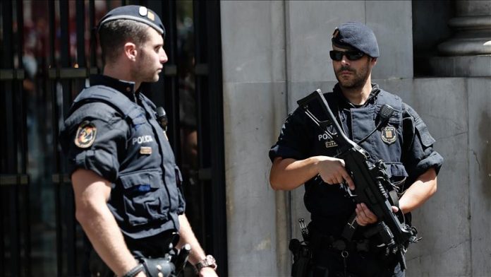 Φρίκη στην Ισπανία: Αλγερινός έκοψε το λαιμό γυναίκας και της ανήλικης κόρης της