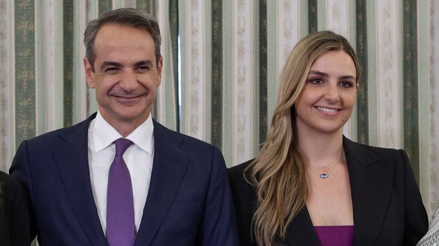ΤΕΧΝΗΤΗ ΝΟΗΜΟΣΥΝΗ: «ΨΕΥΤΡΑ ΚΑΙ ΠΛΑΣΤΟΓΡΑΦΟΣ Η ΜΗΤΣΟΤΑΚΗ» – ΤΕΛΙΚΑ ΠΟΙΑ ΕΙΝΑΙ Η ΑΛΗΘΕΙΑ; ΤΗΣ ΣΟΦΙΑΣ ΜΗΤΣΟΤΑΚΗ Ή ΤΗΣ ΑΙ;