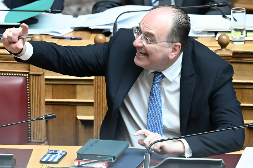 Μακάριος Λαζαρίδης: Με τόσα ψέματα μπερδεύτηκε – Ανάφερε ότι έκανε το στρατιωτικό το διάστημα που πριν δύο μέρες είπε ότι σπούδαζε – Μιλάμε για απατεώνα δίχως προηγούμενο!