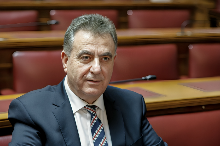 Νέο σκάνδαλο με τον διάδοχο του Λαζαρίδη στο υπουργείο Αγροτικής Ανάπτυξης – Καββαδάς: Υπηρετούσε στην Πολεμική Αεροπορία και ήταν ιδιοκτήτης επιχείρησης ποτών κάτι που απαγορεύεται