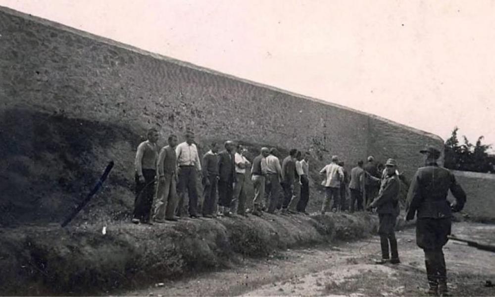 ΗΘΙΚΗ ΚΑΙ ΟΙΚΟΝΟΜΙΚΗ ΔΙΚΑΙΩΣΗ ΜΕΤΑ ΑΠΟ 80 ΧΡΟΝΙΑ: ΤΟ «ΟΠΛΟ» ΤΗΣ ΡΩΜΗΣ ΣΤΑ ΧΕΡΙΑ ΜΙΑΣ ΕΛΛΑΔΑΣ ΠΟΥ ΦΟΒΑΤΑΙ ΝΑ ΤΟ ΧΡΗΣΙΜΟΠΟΙΗΣΕΙ – ΑΠΟΦΑΣΗ ΒΟΜΒΑ ΙΤΑΛΙΚΟΥ ΔΙΚΑΣΤΗΡΙΟΥ ΓΙΑ ΤΙΣ ΓΕΡΜΑΝΙΚΕΣ ΑΠΟΖΗΜΙΩΣΕΙΣ ΠΟΥ ΘΑ ΕΣΩΖΑΝ ΤΗΝ ΕΘΝΙΚΗ ΟΙΚΟΝΟΜΙΑ – ΣΙΩΠΗ ΑΠΟ ΤΗΝ ΑΘΗΝΑ ΓΙΑ ΝΑ ΜΗΝ «ΔΥΣΑΡΕΣΤΗΣΕΙ» ΤΟΥΣ ΔΑΝΕΙΣΤΕΣ