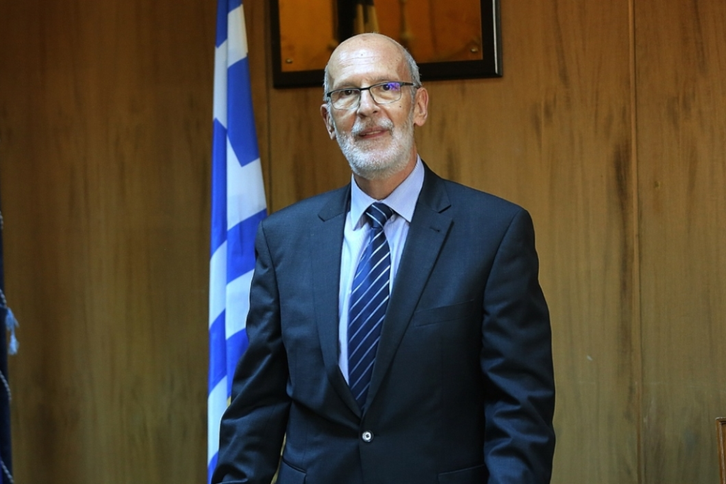 Ο Κωνσταντίνος Τζαβέλλας έβαλε την υπογραφή του στην παρακολούθηση 11 στόχων μέσω του Predator – Αυτός ο άνθρωπος κλήθηκε να ερευνήσει αν υπάρχει ποινικό αδίκημα στις υποκλοπές