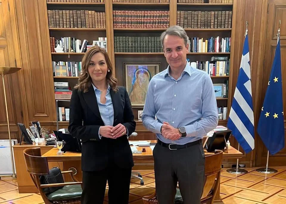 200.000 ΕΥΡΩ! ΠΟΛΙΤΙΚΟΣ ΣΕΙΣΜΟΣ με την βουλευτή της ΝΔ Στ. Μπίζιου…