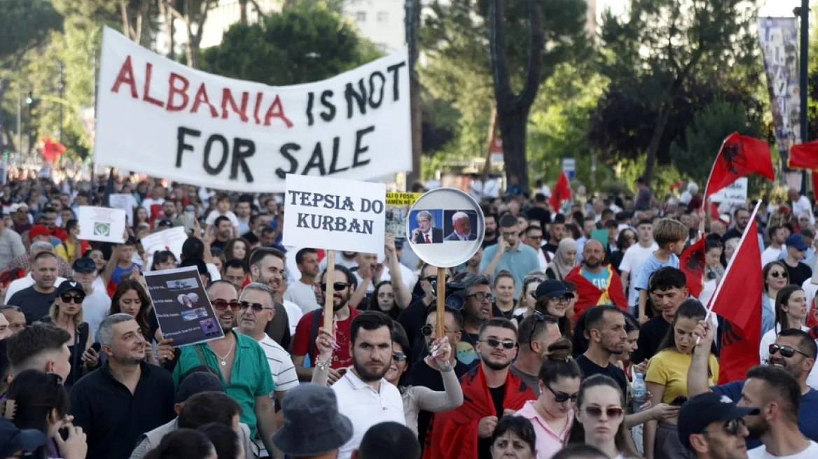 XAMOΣ ΣΤΗΝ ΑΛΒΑΝΙΑ! Εντάλματα σύλληψης για 20 άτομα που συνδέονται με το θέρετρο Κούσνερ-Τραμπ…