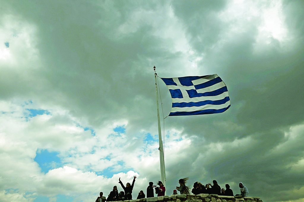 ΔΗΜΟΓΡΑΦΙΚΗ ΑΚΑΘΕΚΤΗ ΚΑΤΑΡΡΕΥΣΗ: 47,2 ΕΤΗ Η ΔΙΑΜΕΣΗ ΗΛΙΚΙΑ, ΜΟΛΙΣ 6,6 ΓΕΝΝΗΣΕΙΣ ΑΝΑ 1.000 ΚΑΤΟΙΚΟΥΣ ΚΑΙ 7% ΟΙ ΑΝΩ ΤΩΝ 80 – ΤΑ ΑΔΙΑΨΕΥΣΤΑ ΝΟΥΜΕΡΑ ΤΗΣ EUROSTAT ΠΟΥ ΔΕΙΧΝΟΥΝ ΜΙΑ ΕΛΛΑΔΑ ΠΟΥ ΓΕΡΝΑΕΙ ΚΑΙ ΣΥΡΡΙΚΝΩΝΕΤΑΙ
