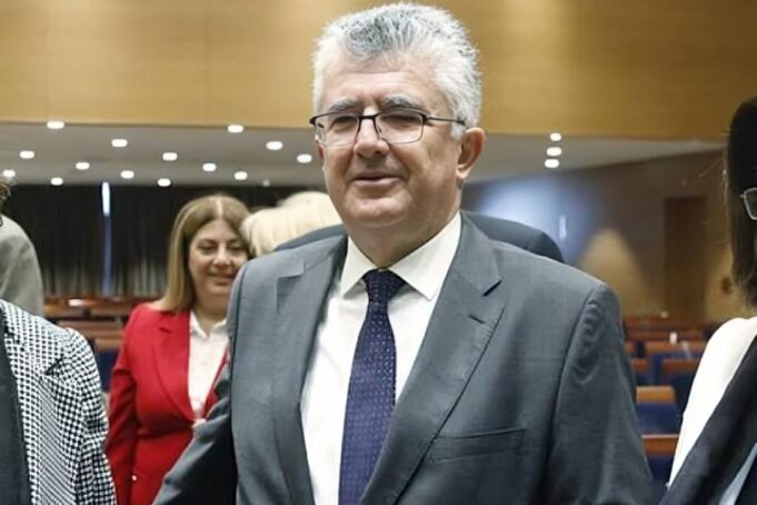 Ευάγγελος Μπακέλας: Ο νέος Εισαγγελέας του Αρείου Πάγου δίνει με το «καλημέρα» τα διαπιστευτήρια στην τυραννία Μητσοτάκη – Αρνείται να βγάλει από τα συρτάρια την υπόθεση των υποκλοπών με το έτσι θέλω